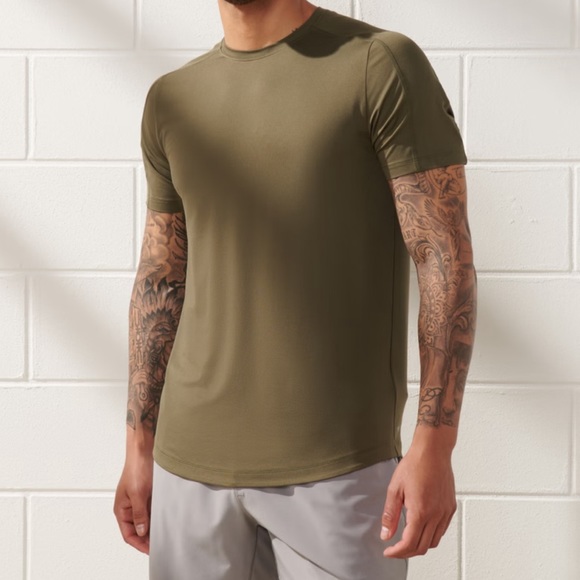 Abercrombie & Fitch Other - NEW YPB powerSOFT Lifting Tee Size:XL